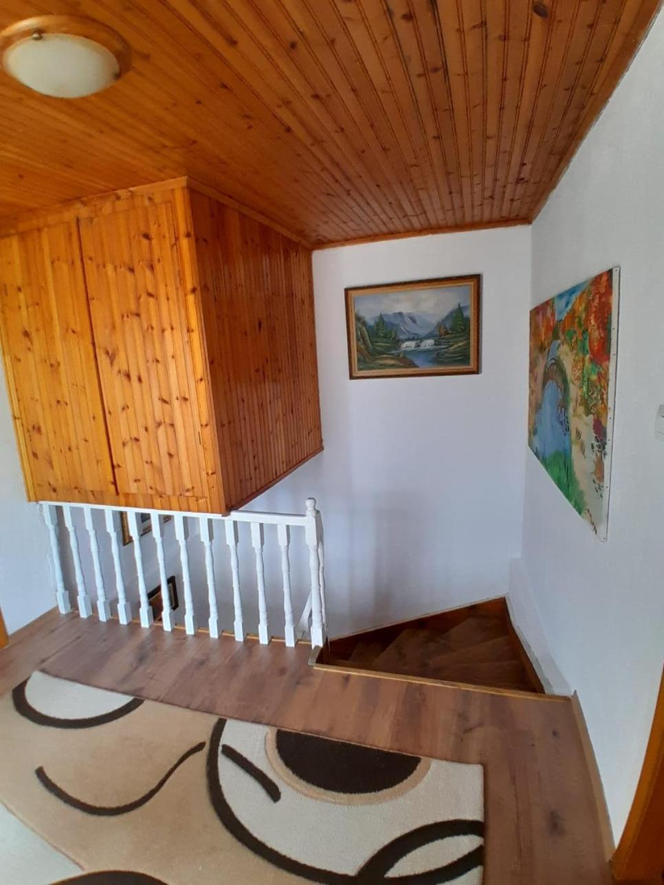 Guest House Ejona Gjirokastra Kültér fotó